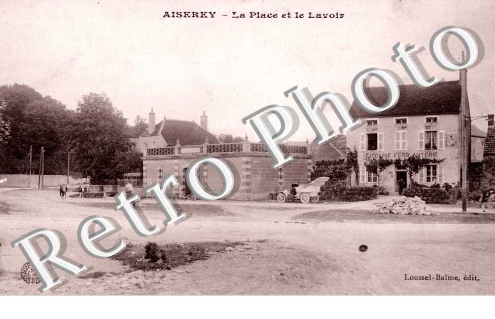 La place et le lavoir