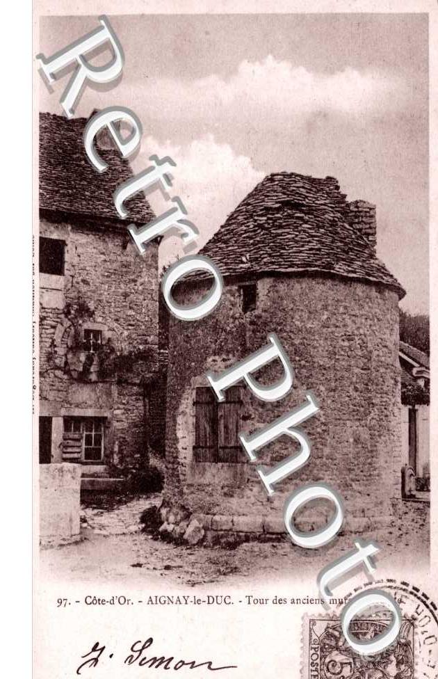 tour des anciens murs d'enceinte