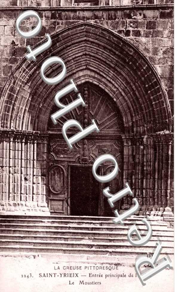 Entree de l'eglise