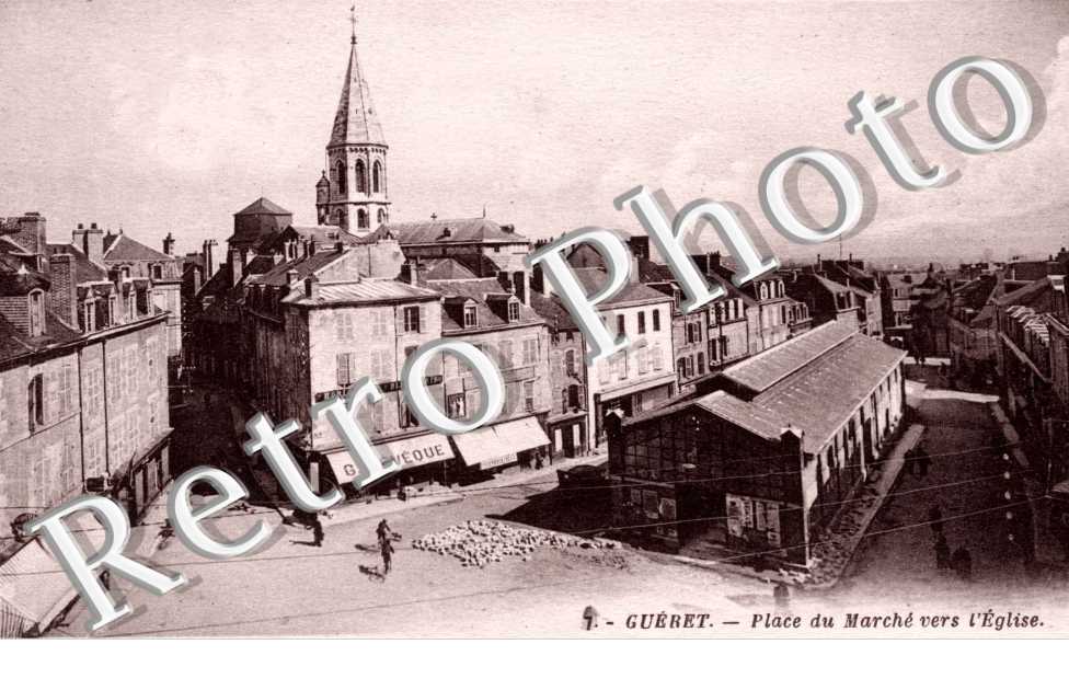place du marche vers l'eglise