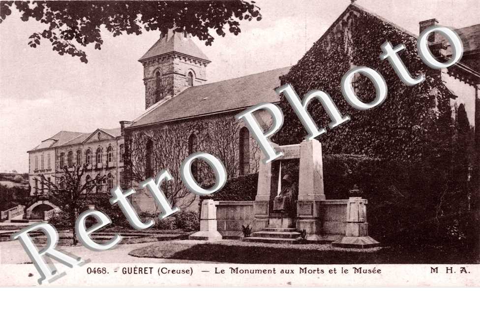 le monument aux morts et le Musee