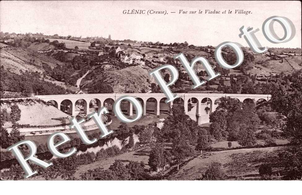 Vue sur le viaduc et le village