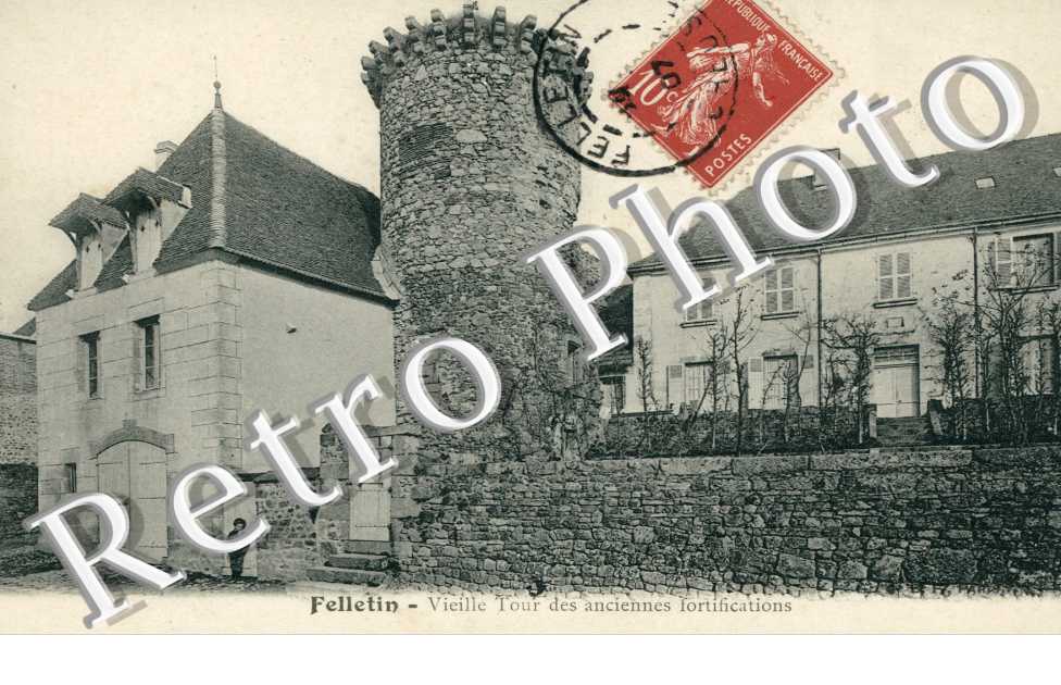 Vieille tour des anciennes fortifications