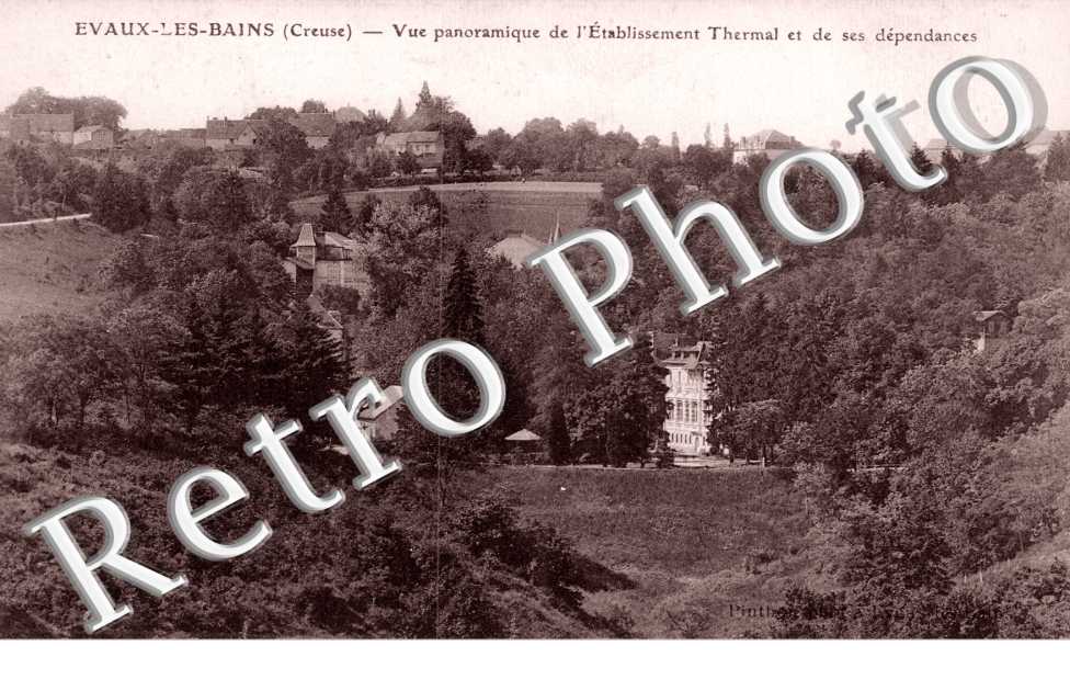 Vue panoramique de l'etablissement thermal et des ses dependances