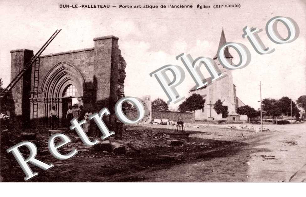Porte de l'ancienne eglise