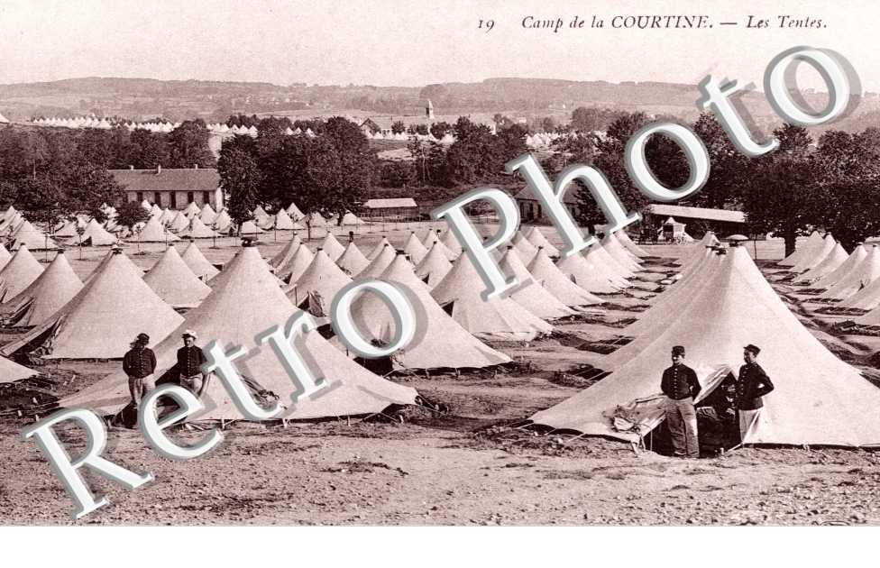 le camp de La Courtine, les tentes