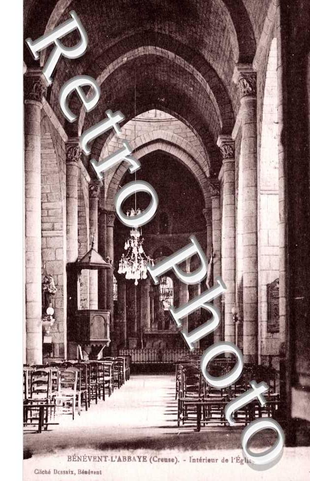 interieur de l'eglise