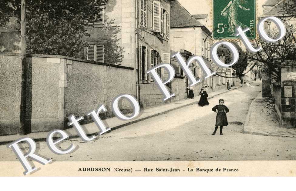 rue Saint Jean - la banque de France