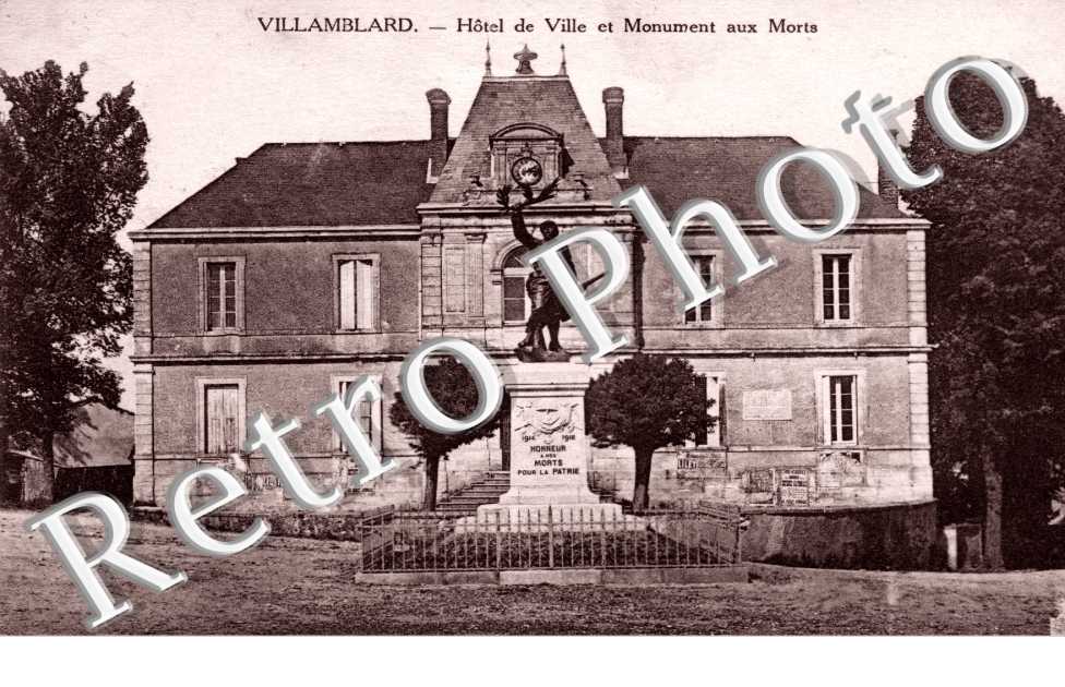 Hotel de ville - monument aux morts