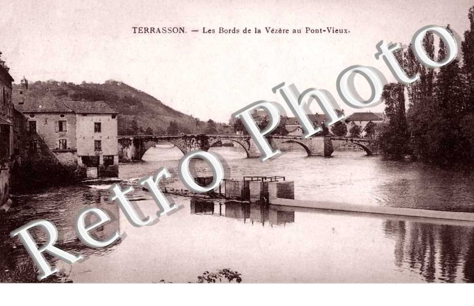 les Bords de la Vezere au Pont-Vieux