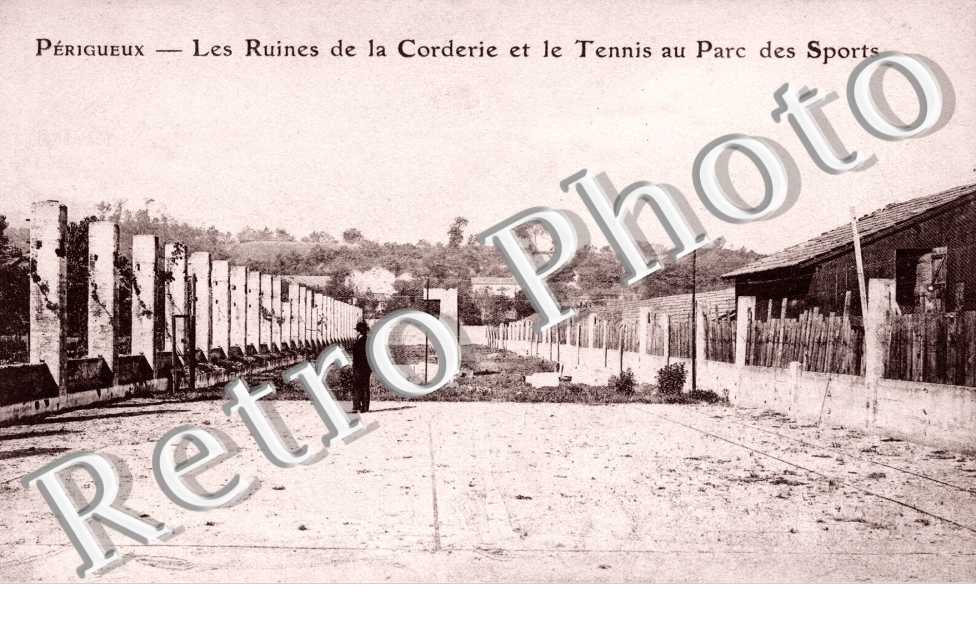 les ruines de la Corderie et le Tennis au parc des sports