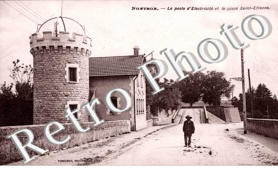 Le poste d'electricite et place St-Etienne