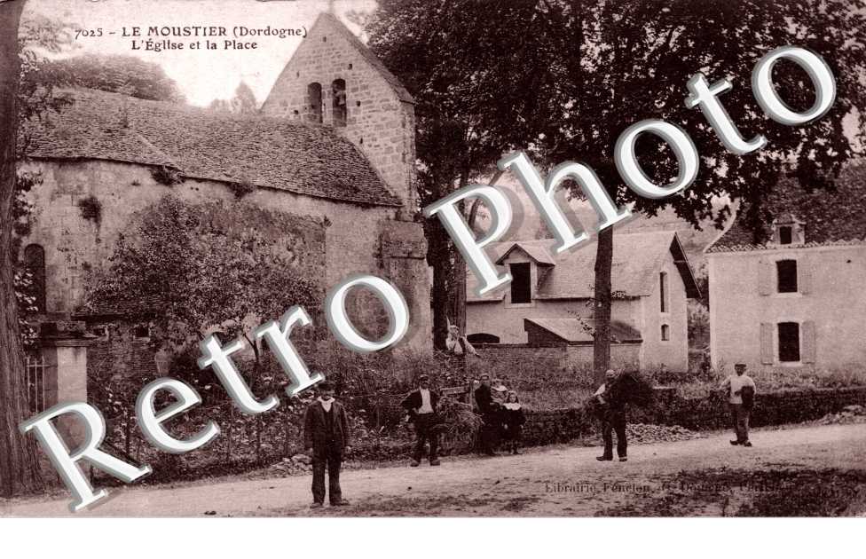 le moustier l'eglise et la place
