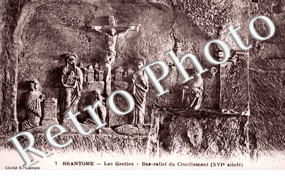 Les Grottes - Bas Relief du Crucifiement