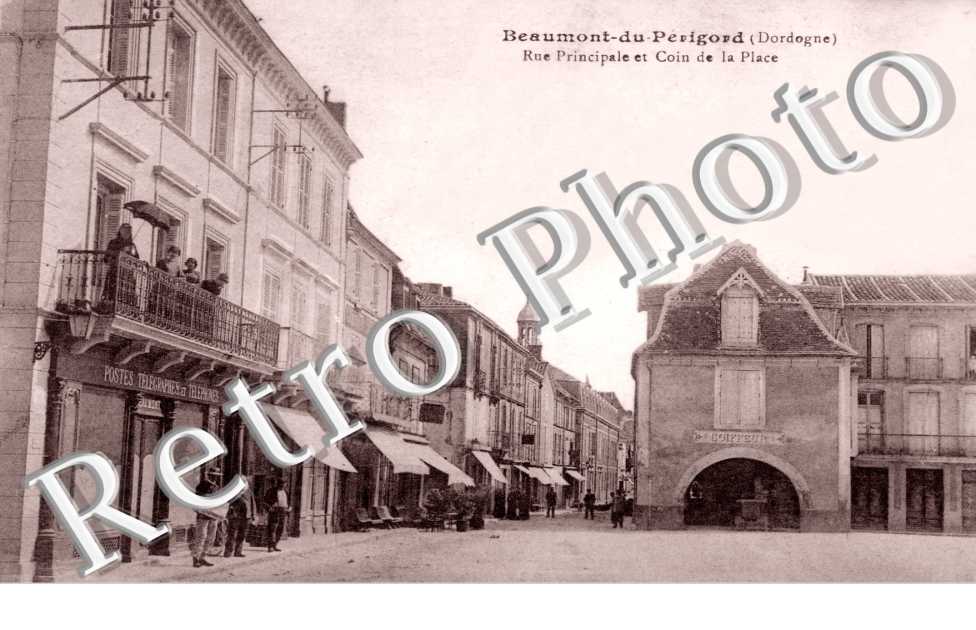 Rue principale et coin de la place