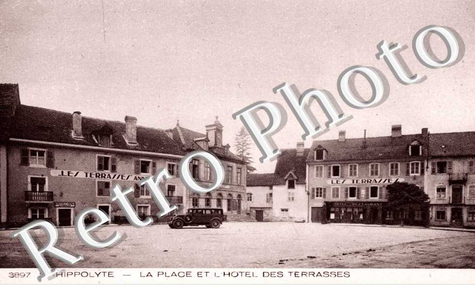 la Place et l'Hotel des Terrasses