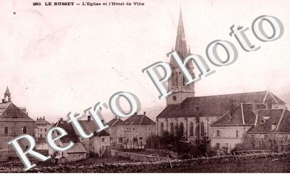 l'Eglise et l'Hotel de Ville