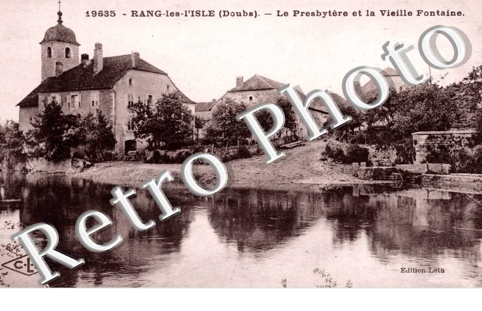 le presbytere et la vieille fontaine
