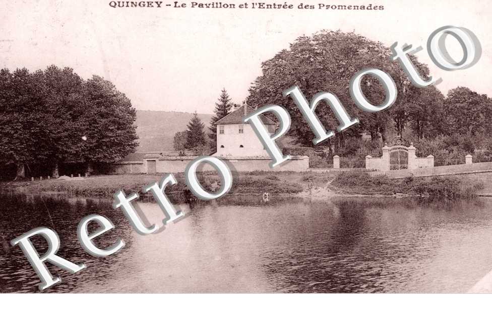 le pavillon et l'entree des promenades