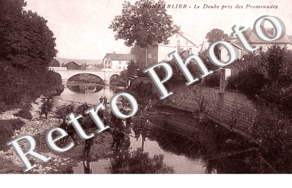 le Doubs pris des promenades