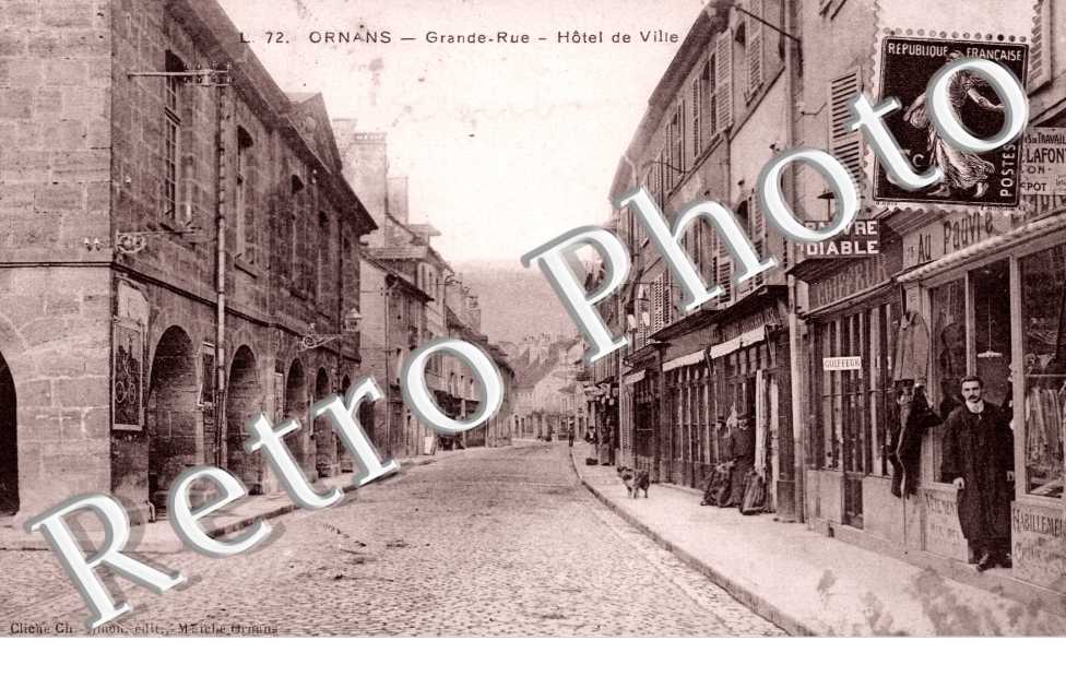 grande rue et hotel de ville