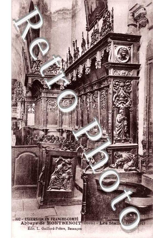 Interieur de l'eglise - les Stalles