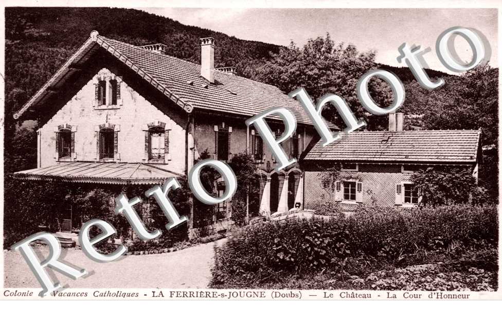 le Chateau, la Cour d'Honneur