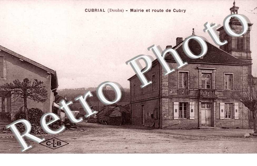 Mairie et Route de Cubry