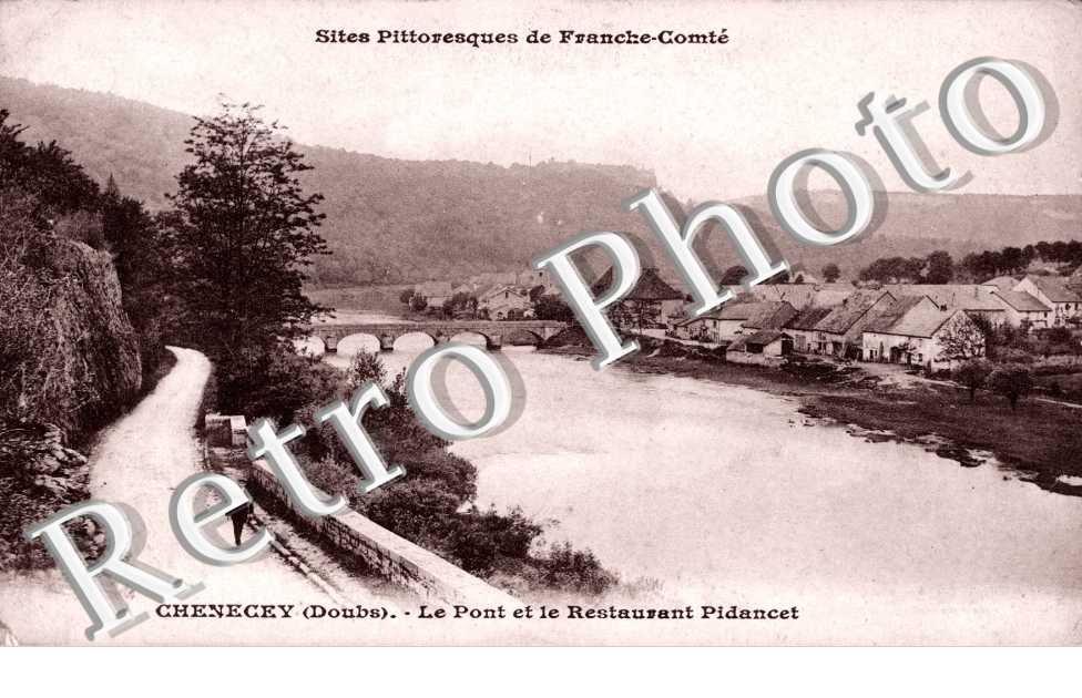 Le Pont et le Restaurant Pidancet