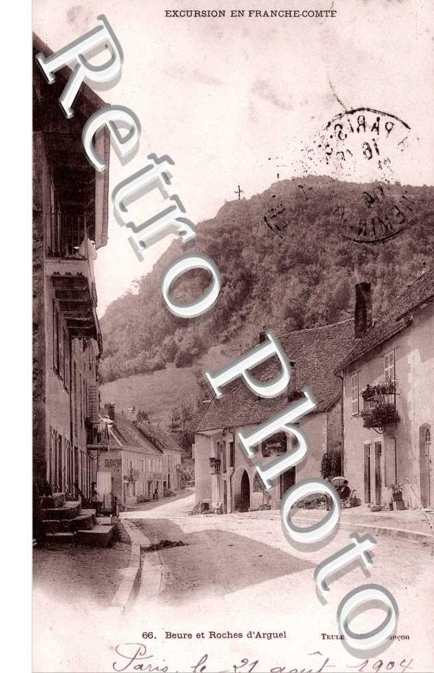 Le Village et Roches d'Arguel