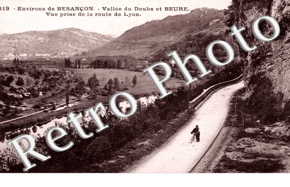 Vallee du Doubs prise de la Route de Lyon