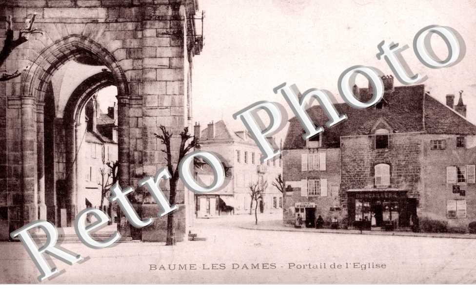 Portail de l'Eglise