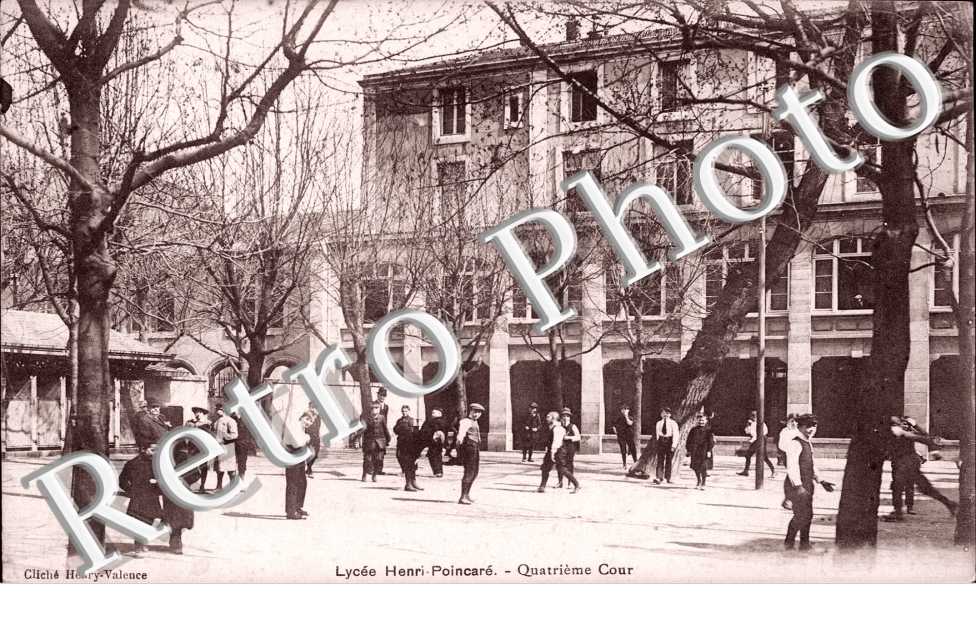 lycee Henri poincare - quatrieme cour