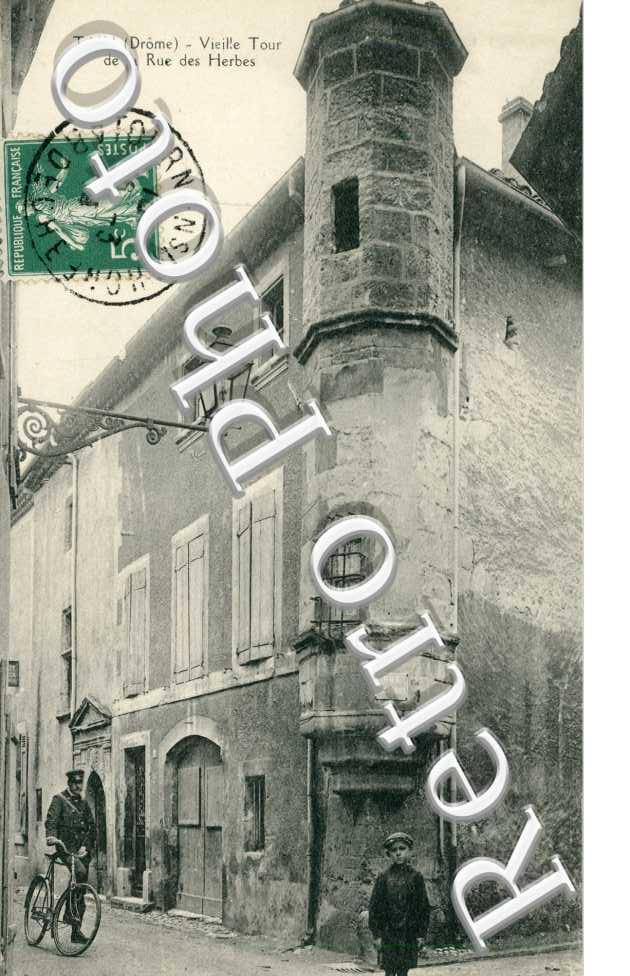 vieille tour de la rue aux herbes