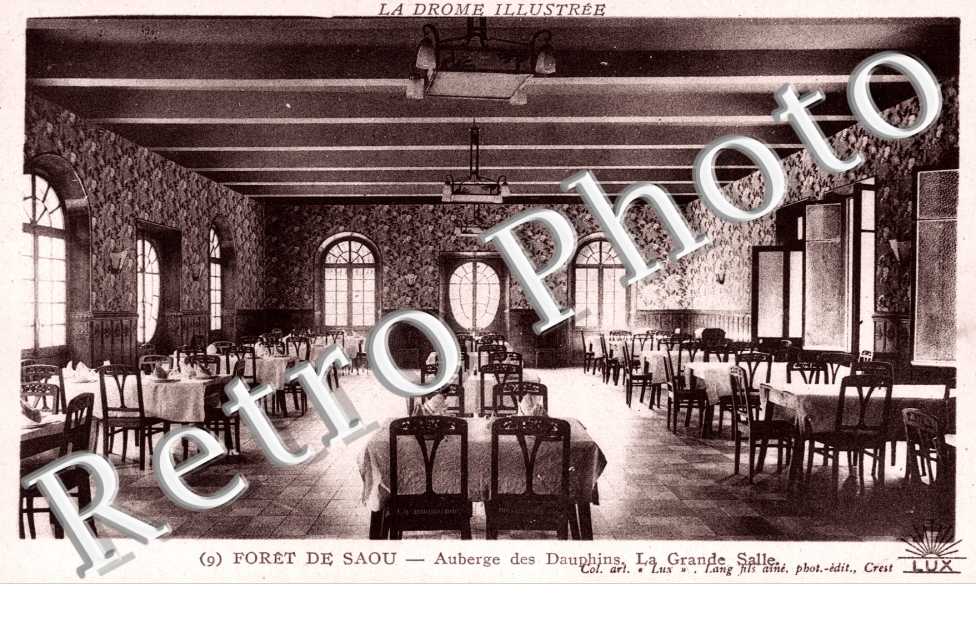 Foret de Saou - Auberge des Dauphins - La grande salle