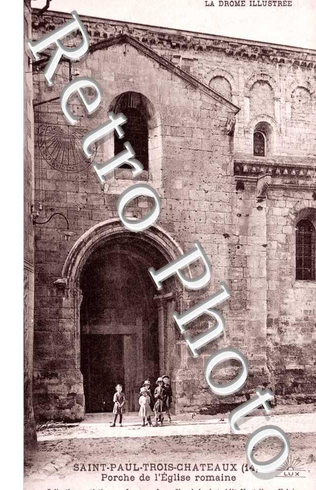 Porche de l'eglise romaine