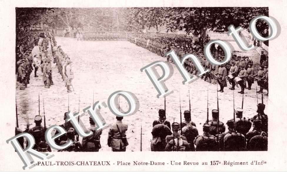 Place Notre-dame - Une revue au 157e regiment d'infanterie