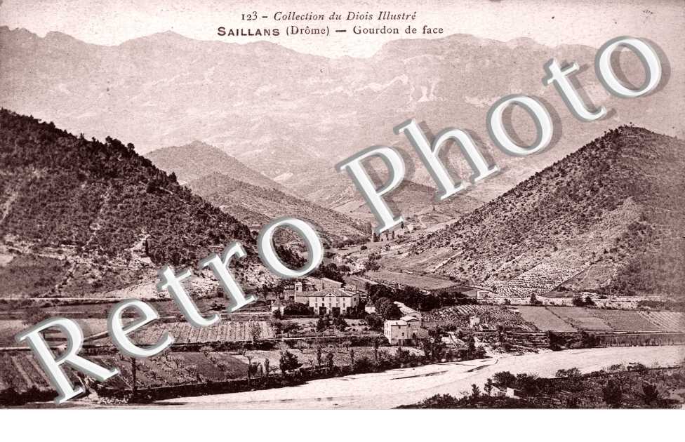 le Gourdon de face