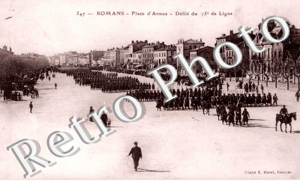 Place d'Armes - defile du 75 de ligne
