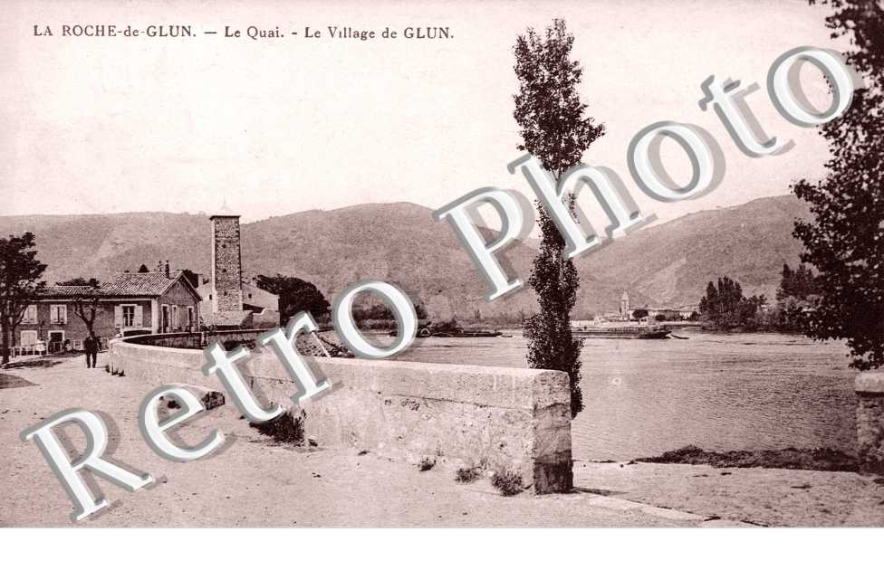 Le quai - le village de Glun