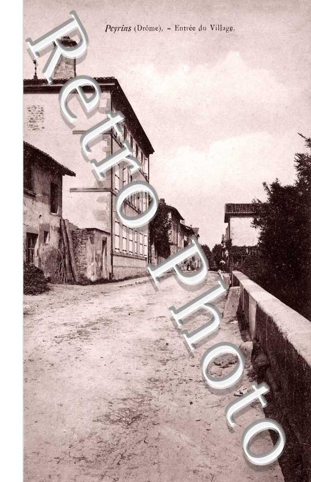 entree du village