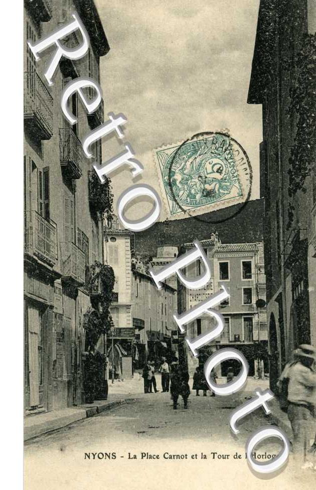 Place Carnot et la tou de l'horloge