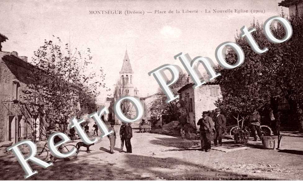 Place de la liberte - la nouvelle eglise