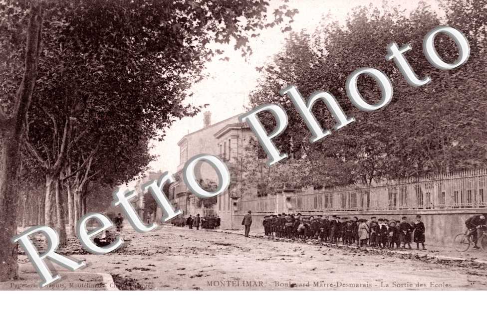 Boulevard Marre Desmarais, Sortie des Ecoles