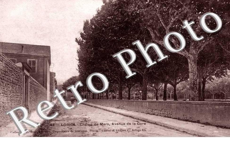 champ de Mars , avenue de la gare