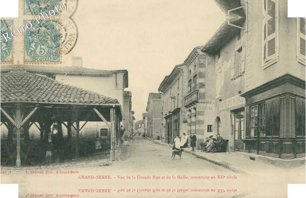 vue de la grande rue et de la halle