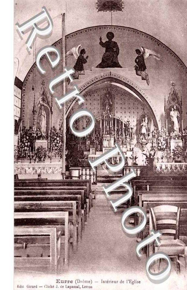 Interieur de l'eglise