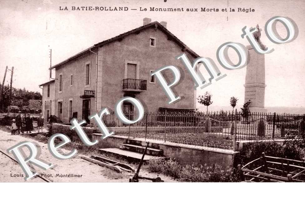 Monument aux mort et la regie