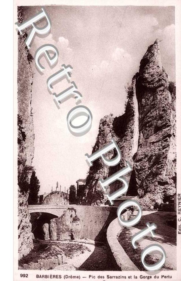 Pic des Sarazins et la Gorge du Pertu