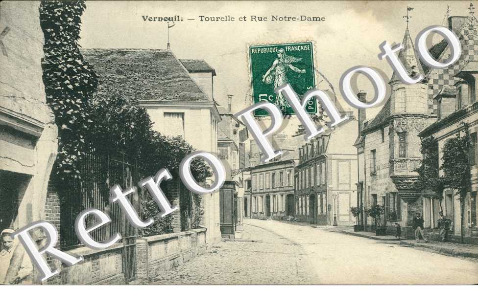 Tourelle et Rue Notre Dame
